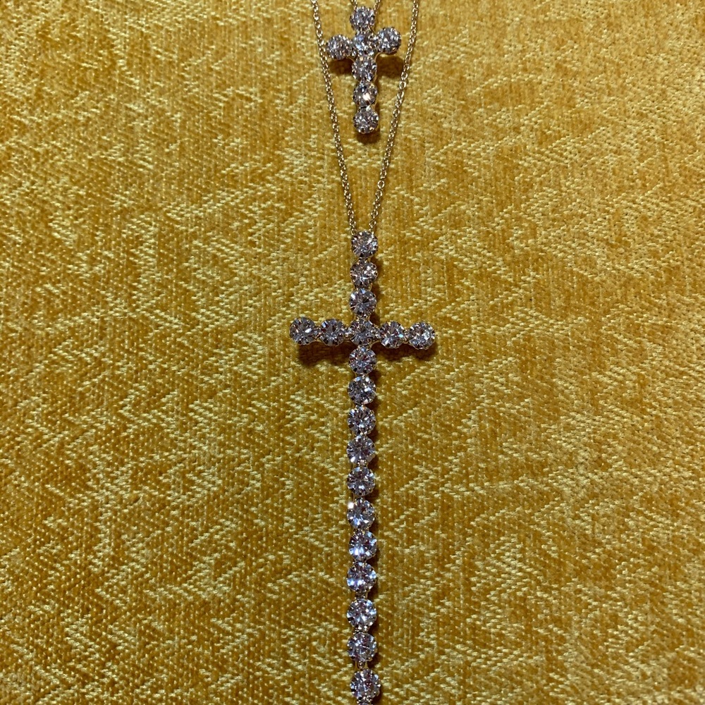 🆕Double Cross Necklace - Picture 5 of 7